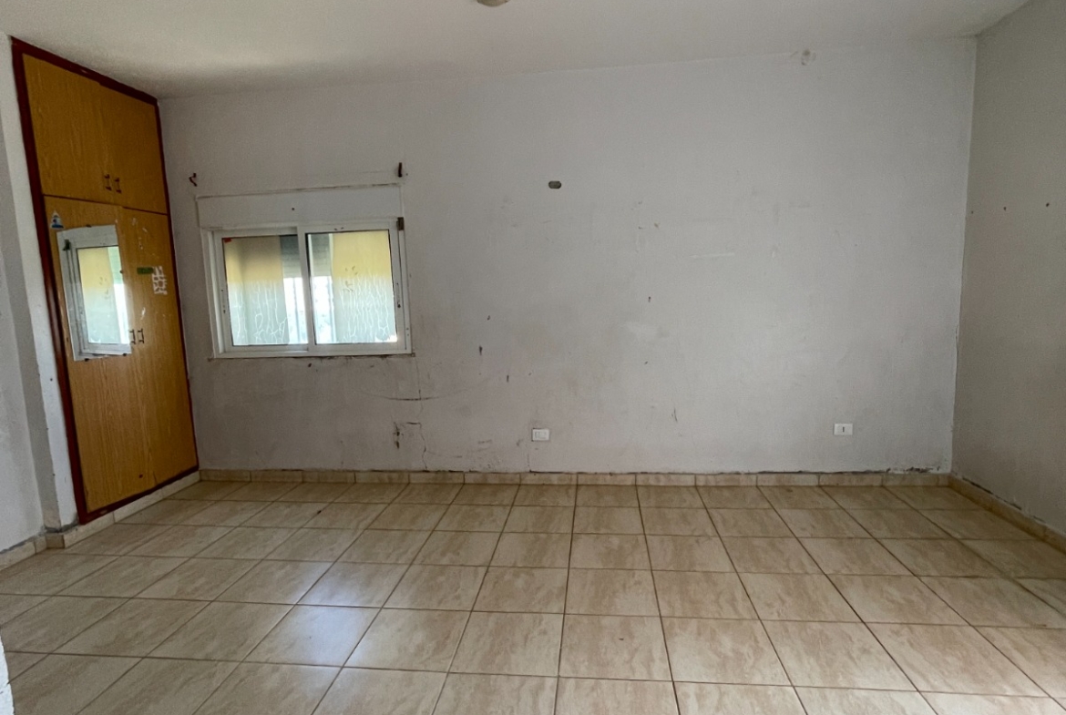 R9-3593 مبنى للإيجار في بتوراتيج الكورة – 900 م²، 3 طوابق — الصورة 49 من 50