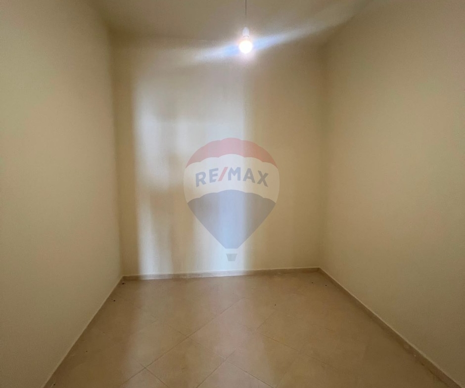 R9-3734 Countryside House with 3 Shops for Sale in Asoun – Danniyeh, 1250 m² Property بيت ريفي + 3 محلات للبيع في عاصون الضنية – 1250 م² — Photo 13 of 24