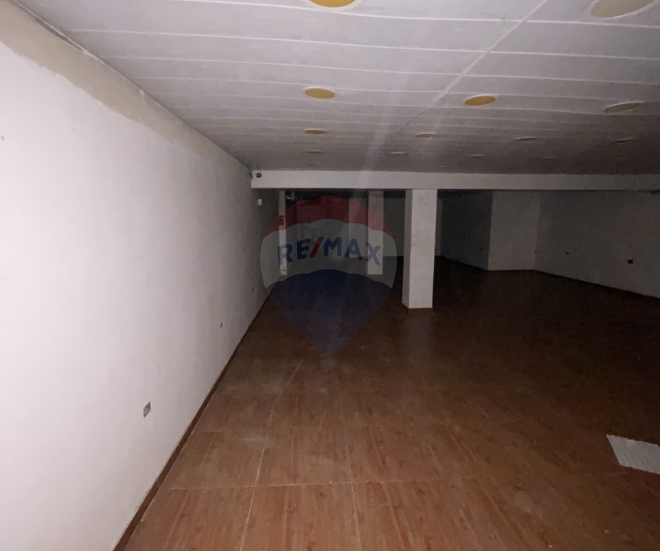 R9-3785 محل مع مستودع للبيع في شارع الثقافة طرابلس – 300 م² — الصورة 10 من 14