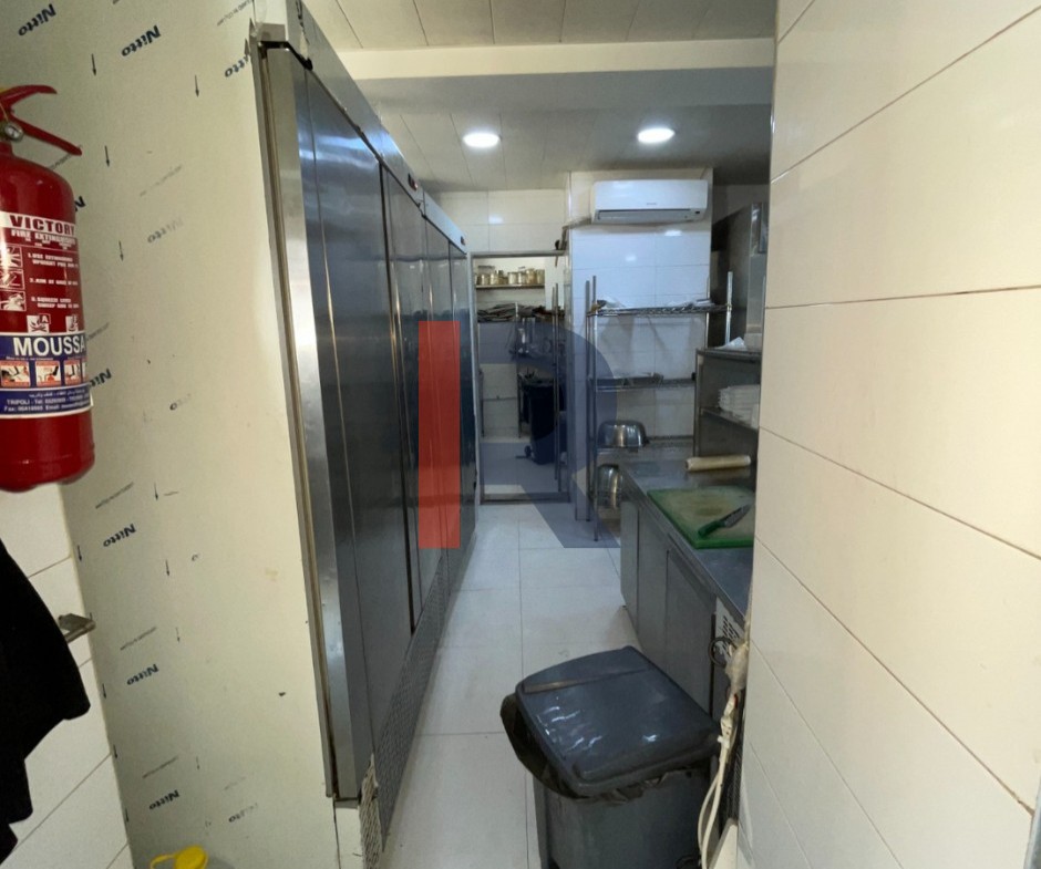R9-3777 عقار ضيافة متكامل للبيع في كورنيش الميناء — الصورة 13 من 22
