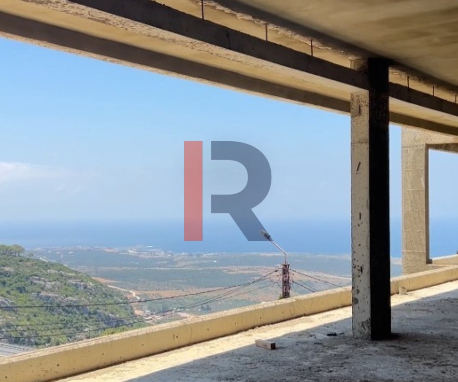 R9-3781فيلا للبيع في دده الكورة – مساحة بناء 1,600 م²، أرض 1,000 م²، إطلالة بانورامية بحرية وجبلية — الصورة 13 من 13