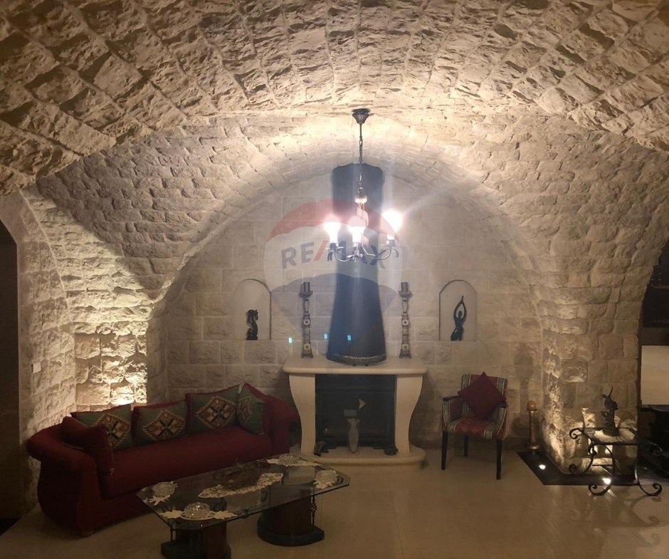 R9-3700 Villa for Sale in Jouniyeh – Aajaltoun, 350 m², Land 2300 m² فيلا للبيع في جونية عجلتون – 350 م²، أرض 2300 م² — Photo 13 of 24