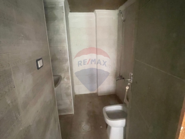 R9-3698شقة للبيع في بتوراتيج الكورة – 90 م² + حديقة، الطابق الأرضي — الصورة 2 من 8