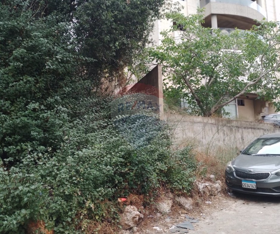 R9-3736 Land for Sale in Broumana – Kanabeh, 490 m², Zoning 30/90 أرض للبيع في برمانا كنَبه – 490 م²، تصنيف 30/90 — Photo 2 of 3