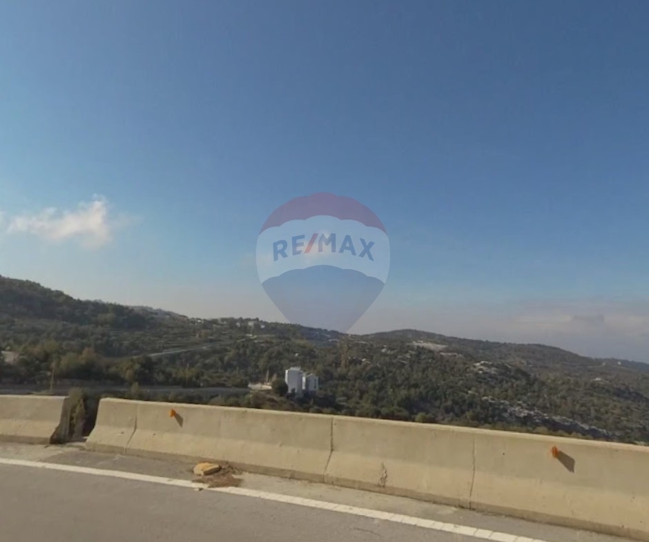 R9-3737 Land for Sale in Hadtoun – Batroun, 935 m² أرض للبيع في حدتون البترون – 935 م² — Photo 2 of 3