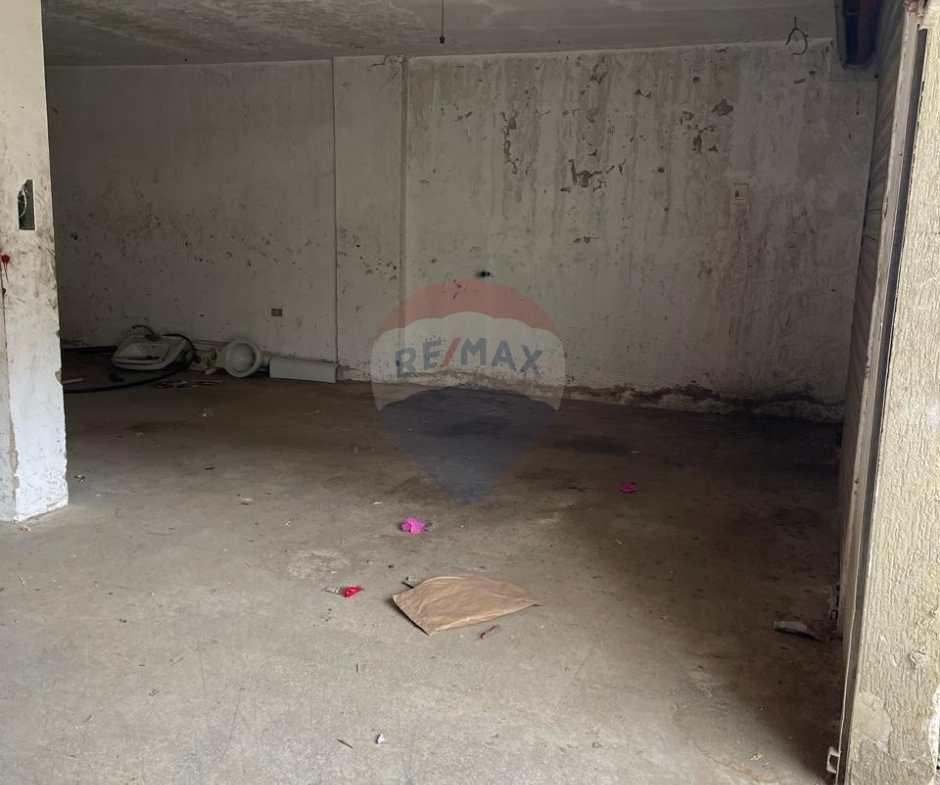 R9-3758 مستودع للبيع في زغرتا الخالدية – 255 م²، 4 واجهات — الصورة 2 من 5