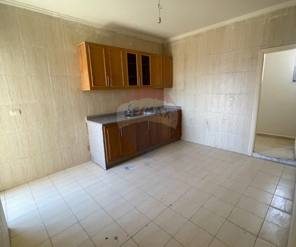 R9-3688 Apartment for Sale in Nakabet Al Ateba – Tripoli, 11th Floorشقة للبيع في نقابة الأطباء طرابلس – الطابق 11 — Photo 2 of 14