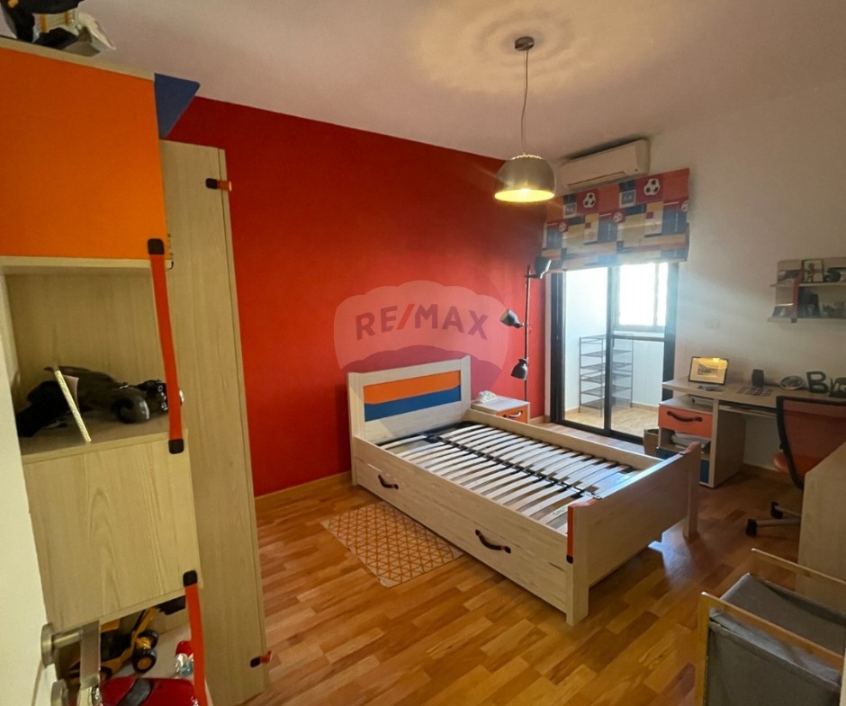 R9-3685 Apartment for Sale in Azmi Street – Tripoli, 220 m²شقة للبيع في شارع عزمي طرابلس – 220 م² — Photo 3 of 19
