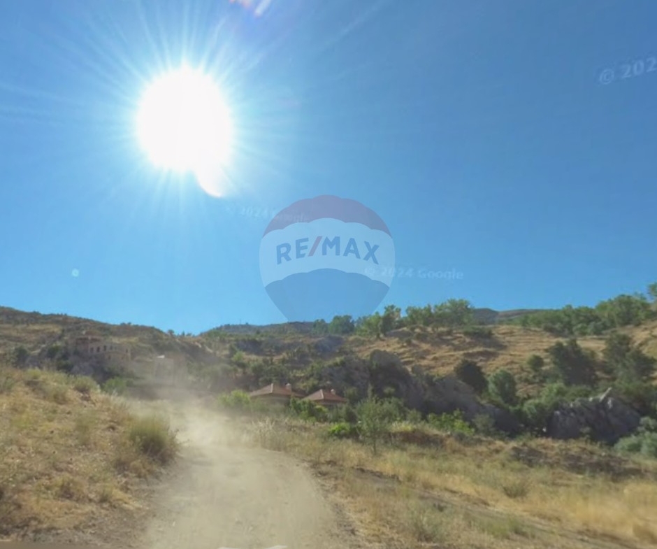 R9-3752 أرض للبيع في لقلوق إهمج جبل لبنان – 5,850 م²، تصنيف 10/25 — الصورة 3 من 3