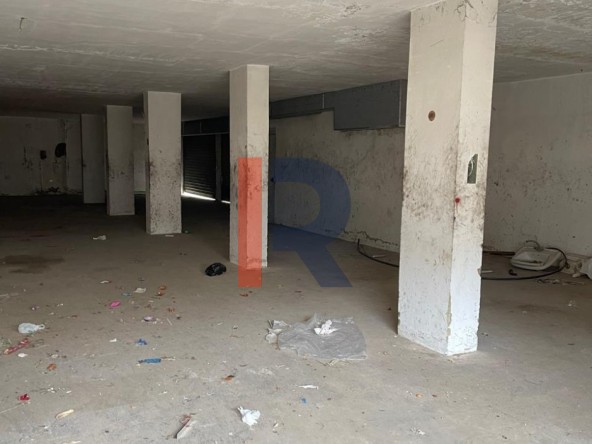 R9-3758 مستودع للبيع في زغرتا الخالدية – 255 م²، 4 واجهات — الصورة 3 من 5