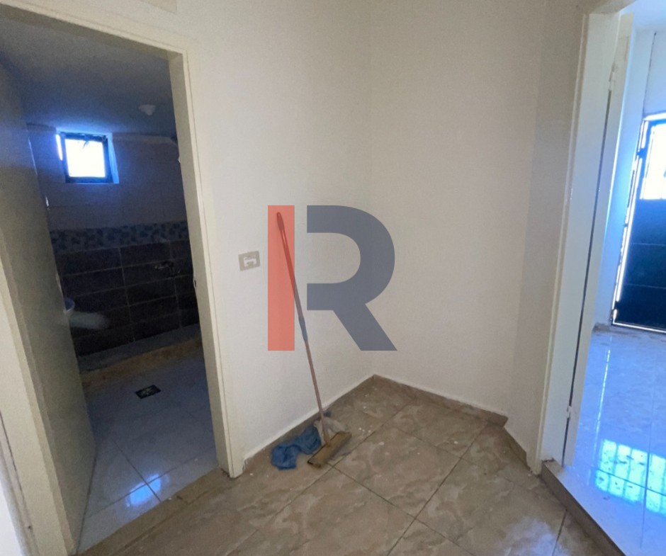 R9-3767  شقة للإيجار في أبو سمرا طرابلس – 130 م²، الطابق الأرضي، شبه مفروشة جديدة — الصورة 3 من 13