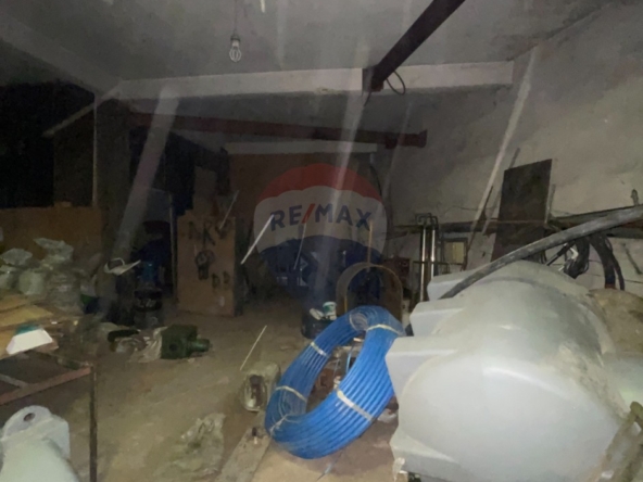 R9-3711 Warehouse for Sale in Jisr Al Mallouleh – Tripoli, 280 m², 4 m Heightمستودع للبيع في جسر الملولة طرابلس – 280 م²، ارتفاع 4 أمتار — Photo 4 of 6