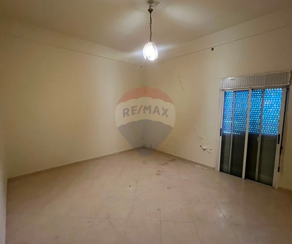 R9-3734 Countryside House with 3 Shops for Sale in Asoun – Danniyeh, 1250 m² Property بيت ريفي + 3 محلات للبيع في عاصون الضنية – 1250 م² — Photo 16 of 24