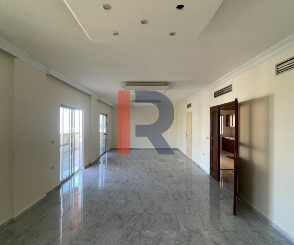 R9-3762شقة للإيجار في شارع ميتين طرابلس – 250 م²، مجددة — الصورة 4 من 12