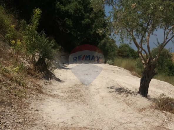 R9-3764 Land for Sale in Aabra – Saida, 2,365 m², Zoning 15% أرض للبيع في عبرا صيدا – 2,365 م²، تصنيف %15 — Photo 4 of 6