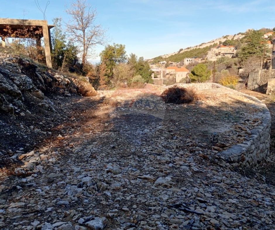 R9-3702 Land for Sale in Bchaaleh – Batroun, 850 m², Zoning 25/50 أرض للبيع في بشعليه البترون – 850 م²، تصنيف 25/50 — Photo 5 of 7