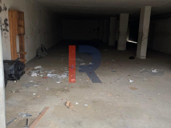 R9-3758 مستودع للبيع في زغرتا الخالدية – 255 م²، 4 واجهات — الصورة 5 من 5