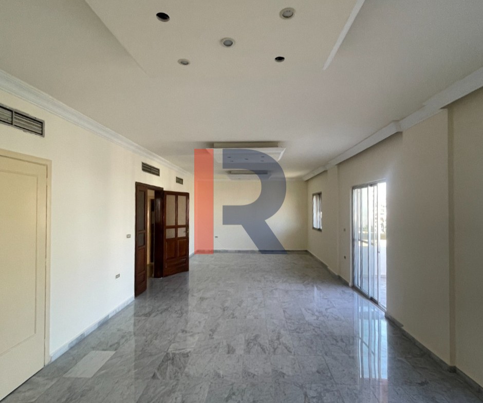 R9-3762شقة للإيجار في شارع ميتين طرابلس – 250 م²، مجددة — الصورة 5 من 12