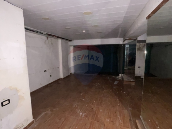 R9-3785 محل مع مستودع للبيع في شارع الثقافة طرابلس – 300 م² — الصورة 5 من 14