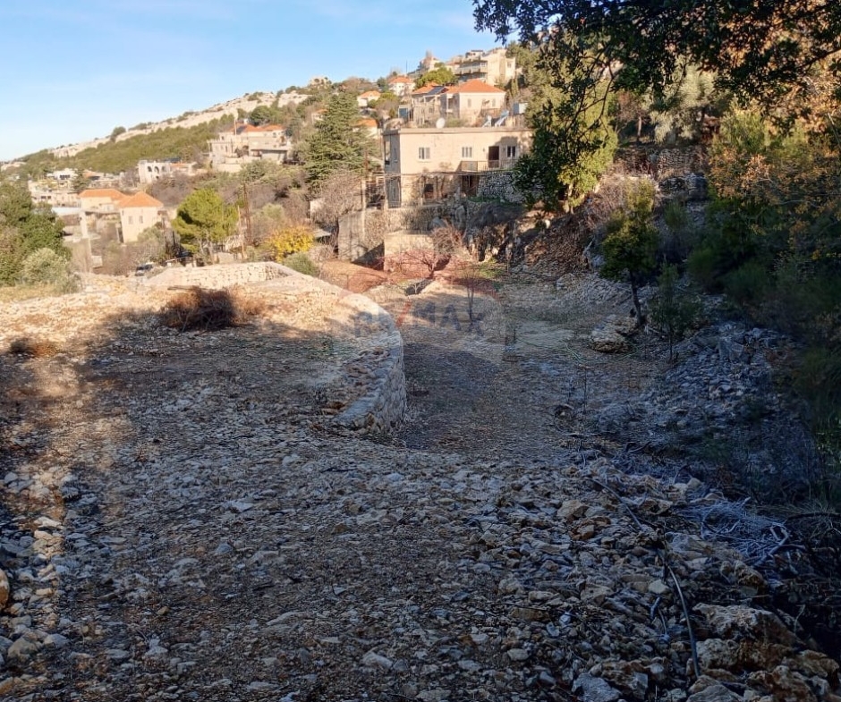 R9-3702 Land for Sale in Bchaaleh – Batroun, 850 m², Zoning 25/50 أرض للبيع في بشعليه البترون – 850 م²، تصنيف 25/50 — Photo 6 of 7