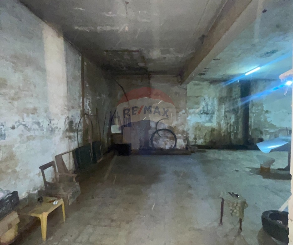 R9-3690 Warehouse for Sale in Metran – Tripoli, 700 m² مستودع للبيع في المطران طرابلس – 700 م² — Photo 6 of 12