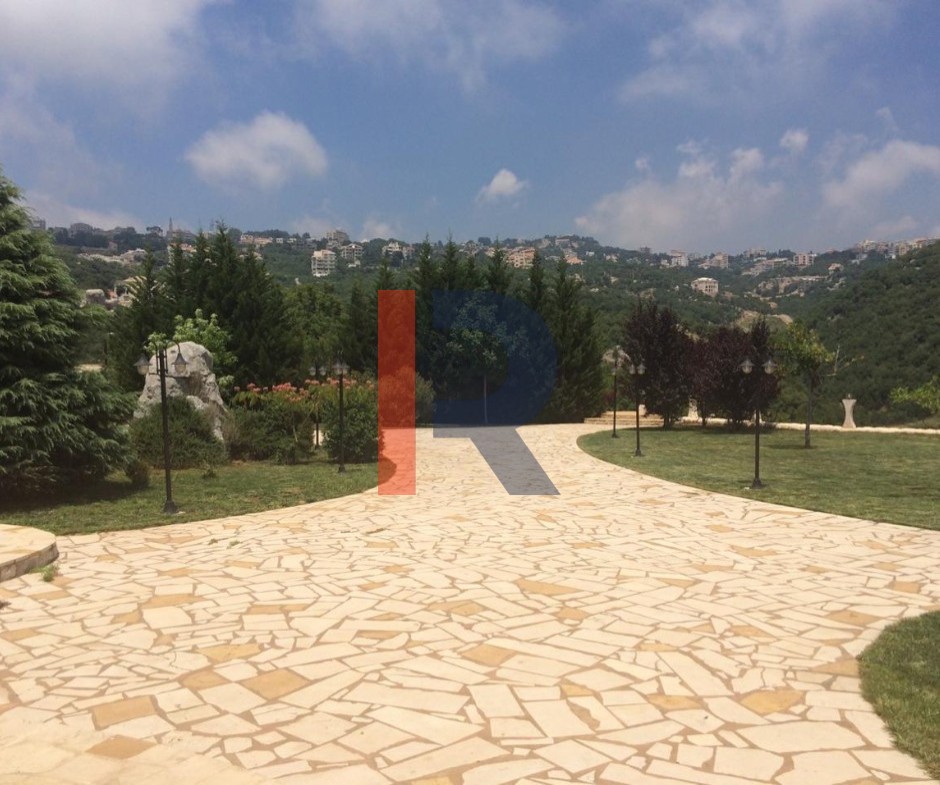 R9-3700 Villa for Sale in Jouniyeh – Aajaltoun, 350 m², Land 2300 m² فيلا للبيع في جونية عجلتون – 350 م²، أرض 2300 م² — Photo 7 of 24