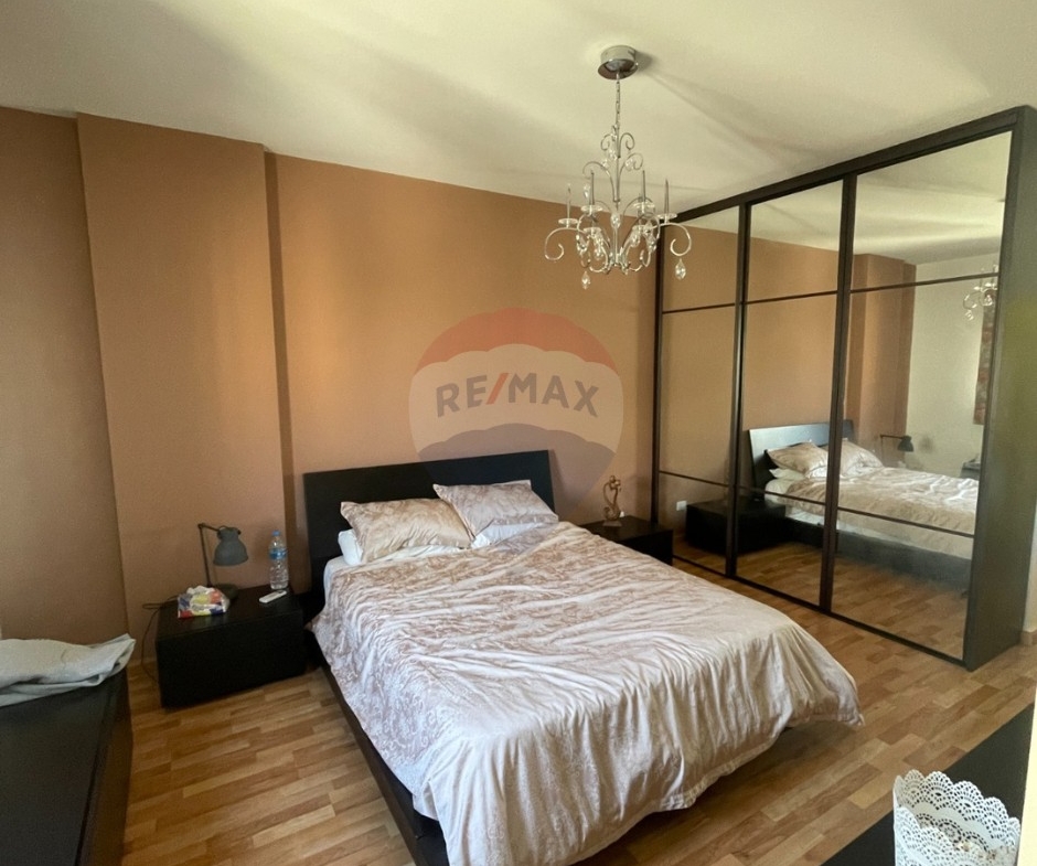 R9-3685 Apartment for Sale in Azmi Street – Tripoli, 220 m²شقة للبيع في شارع عزمي طرابلس – 220 م² — Photo 7 of 19