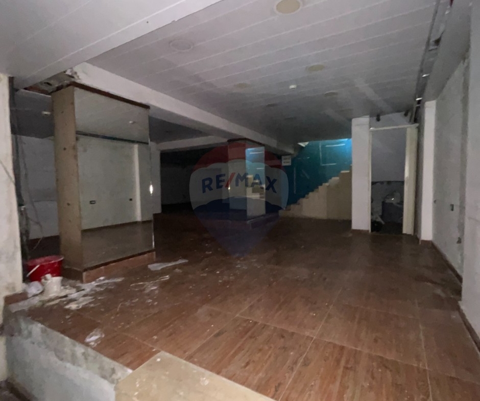R9-3785 محل مع مستودع للبيع في شارع الثقافة طرابلس – 300 م² — الصورة 8 من 14