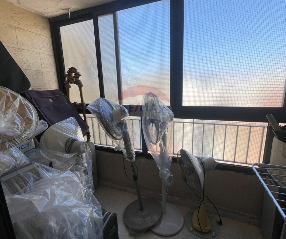 R9-3685 Apartment for Sale in Azmi Street – Tripoli, 220 m²شقة للبيع في شارع عزمي طرابلس – 220 م² — Photo 9 of 19