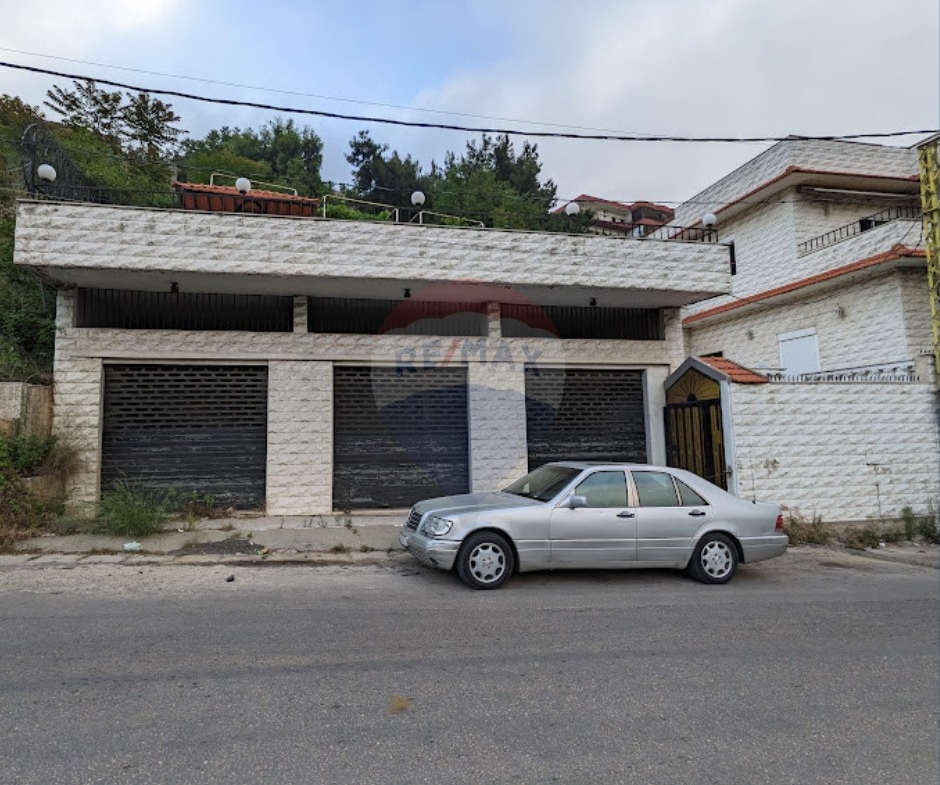 R9-3734 Countryside House with 3 Shops for Sale in Asoun – Danniyeh, 1250 m² Property بيت ريفي + 3 محلات للبيع في عاصون الضنية – 1250 م² — Photo 6 of 24