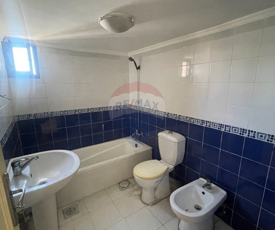 R9-3688 Apartment for Sale in Nakabet Al Ateba – Tripoli, 11th Floorشقة للبيع في نقابة الأطباء طرابلس – الطابق 11 — Photo 9 of 14