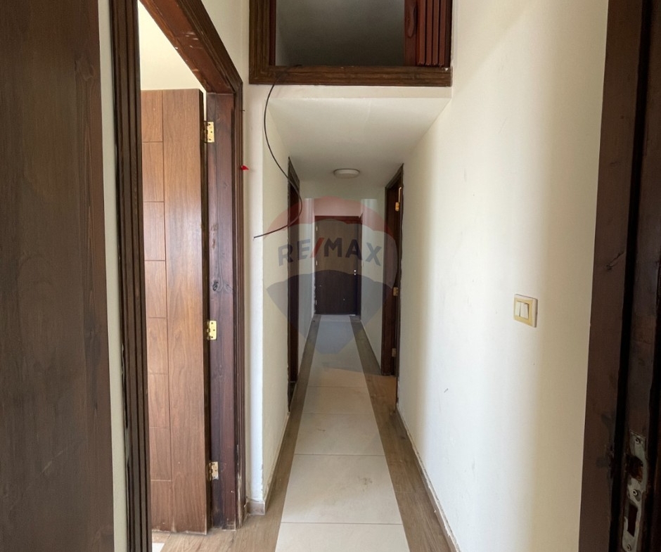R9-3828 Apartment for Rent in Bahsas Boulevard – Tripoli, 9th Floorشقة للإيجار في بحصاص بوليفارد – طرابلس، الطابق التاسع — Photo 10 of 11