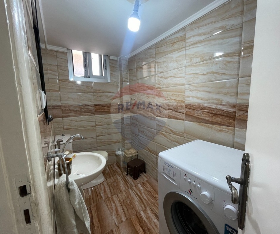 R9-3902 Apartment for Sale in Sahat El Nejme – Tripoli, 120 m²شقة للبيع في ساحة النجمة – طرابلس، 120 م² — Photo 12 of 12
