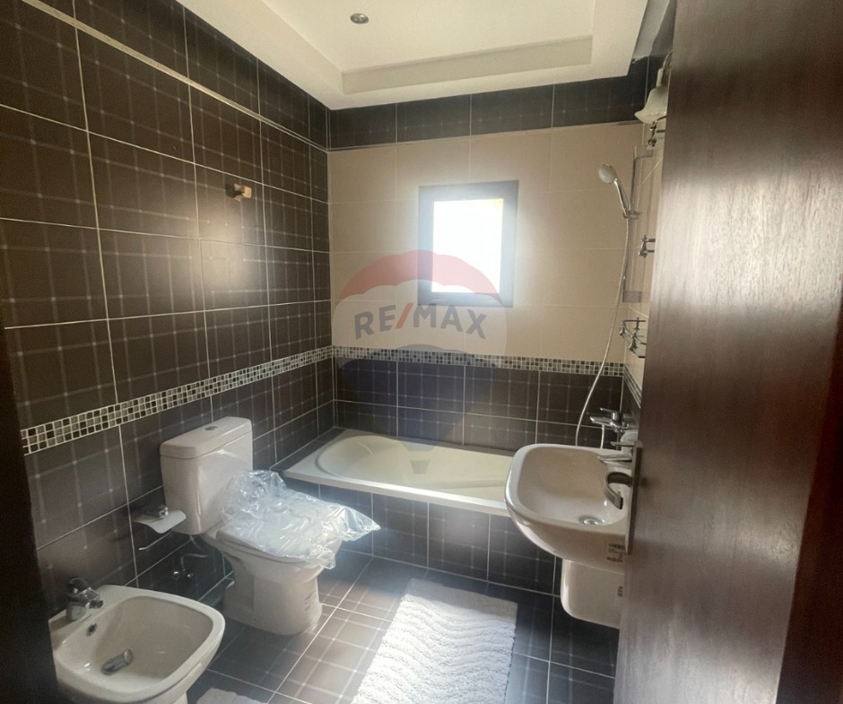R9-3846  Apartment for Rent in Dam W Farez – Tripoli, 220 m² شقة للإيجار في ضم وفرز – طرابلس، 220 م² — Photo 12 of 16
