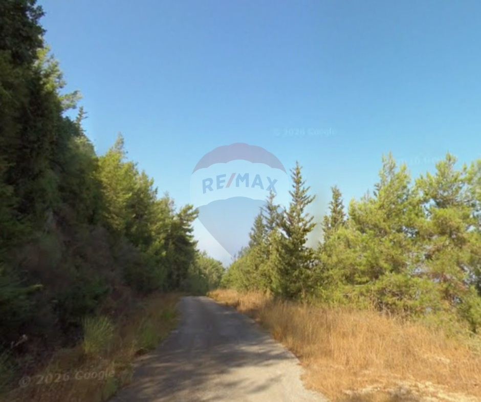 R9-3829 Land for Sale in Keserwan – Mount Lebanon, 1,200 m², Zoning 30/60أرض للبيع في كسروان – جبل لبنان، 1,200 م²، تصنيف 30/60 — Photo 2 of 5