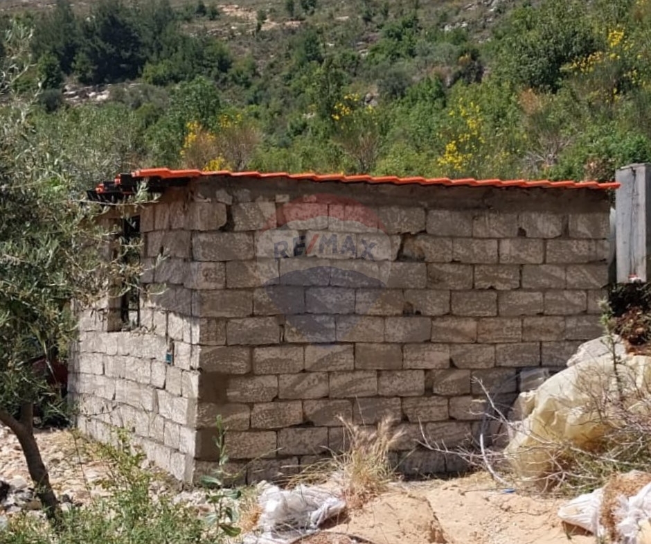 R9-3813  Land for Sale in Hadtoun – Keserwan, 1,565 m², Agriculturalأرض للبيع في حدتون – كسروان، 1,565 م²، زراعية — Photo 2 of 7