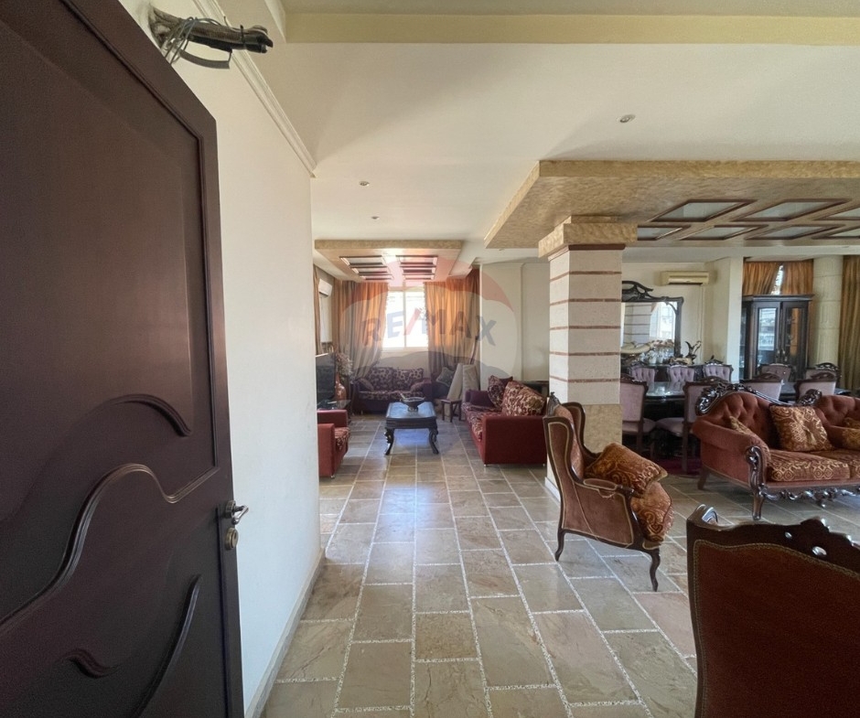 R9-3876 Apartment for Sale in Dam W Farez – Tripoli, 300 m², 10th Floor, Fully Furnishedشقة للبيع في ضم وفرز – طرابلس، 300 م²، الطابق العاشر، مفروشة بالكامل — Photo 2 of 27