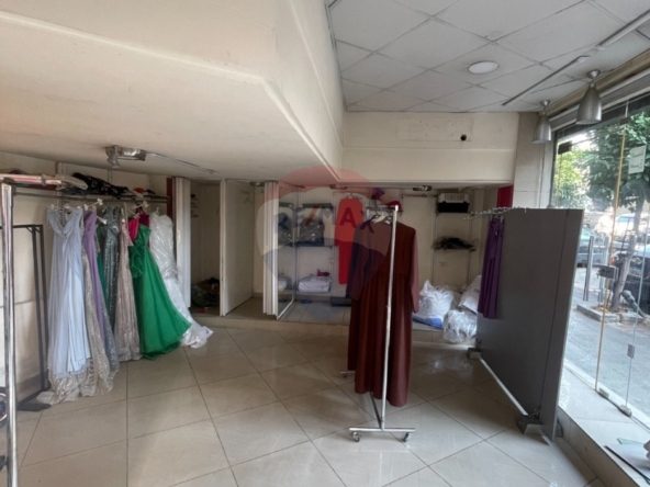R9-3885  محل للبيع في تل – طرابلس، 230 م²، طابقان، 4 واجهات — الصورة 2 من 11