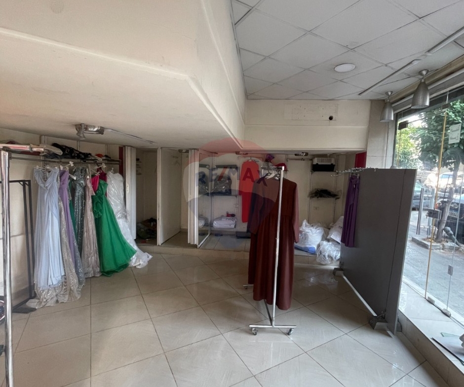 R9-3885  محل للبيع في تل – طرابلس، 230 م²، طابقان، 4 واجهات — الصورة 2 من 11