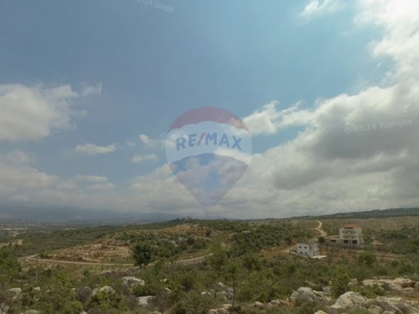 R9-3888 Land for Sale in Nakhleh – Koura, 1600 m², Zoning 20/40أرض للبيع في نخلة – الكورة، 1600 م²، تنظيم 20/40 — Photo 2 of 5