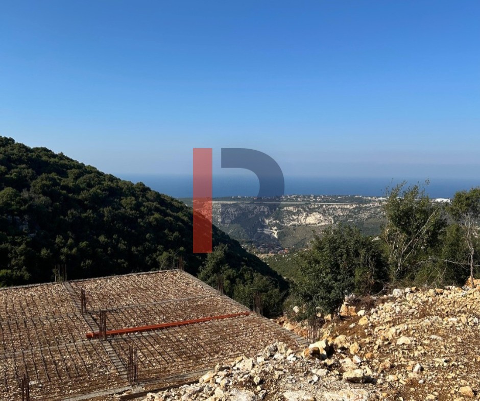 R9-3827 Land for Sale in Aabrine – Batroun, 1,550 m², Sea View — Photo 3 of 8