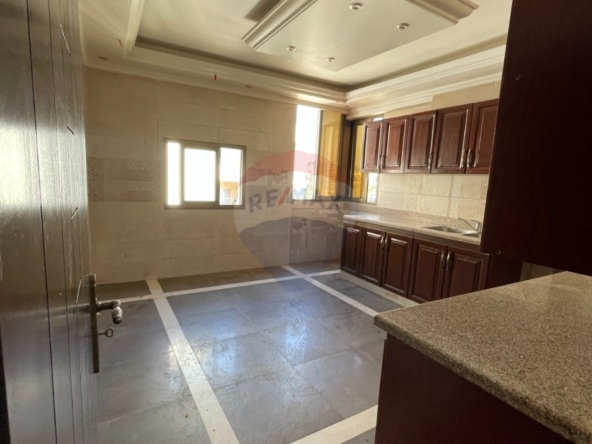 R9-3828 Apartment for Rent in Bahsas Boulevard – Tripoli, 9th Floorشقة للإيجار في بحصاص بوليفارد – طرابلس، الطابق التاسع — Photo 3 of 11