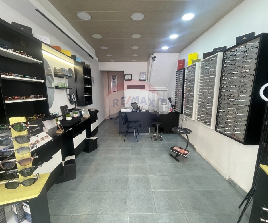 R9-3868 Shop for Sale in Jamil Adra Street – Tripoli, 64 m²محل للبيع في شارع جميل عدرا – طرابلس، 64 م² — Photo 2 of 4