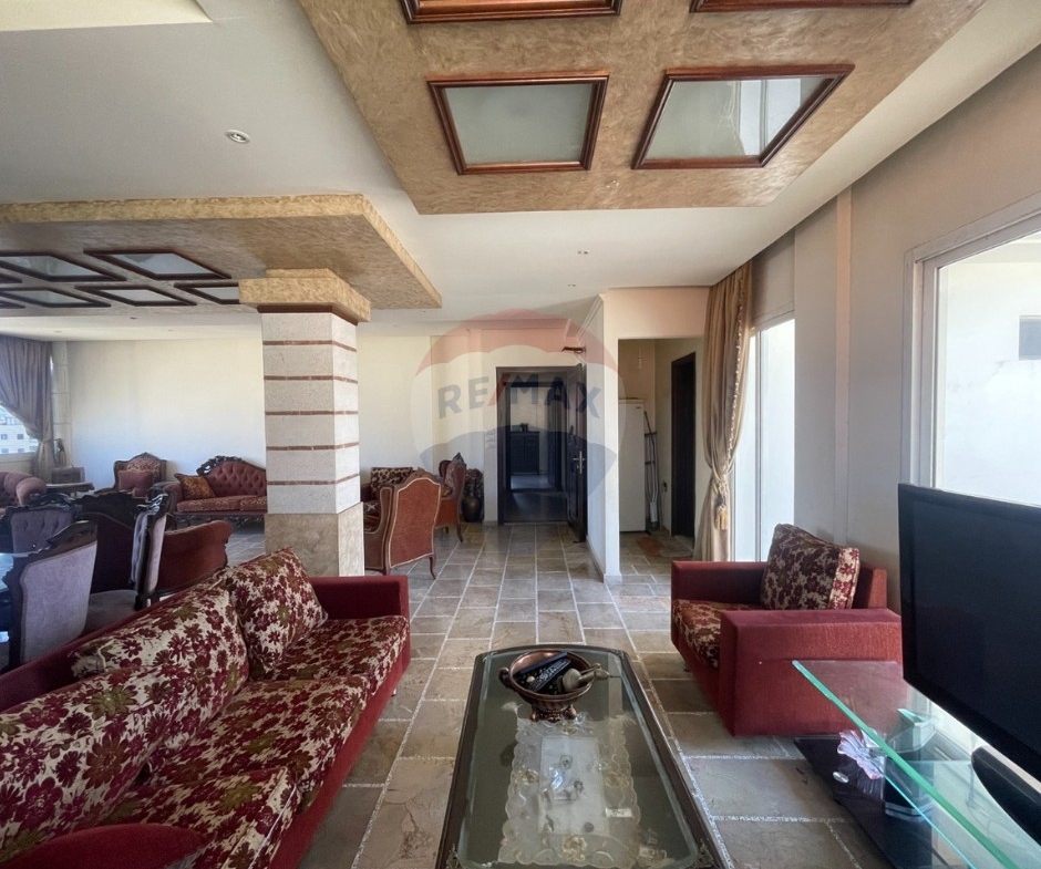 R9-3876 Apartment for Sale in Dam W Farez – Tripoli, 300 m², 10th Floor, Fully Furnishedشقة للبيع في ضم وفرز – طرابلس، 300 م²، الطابق العاشر، مفروشة بالكامل — Photo 3 of 27