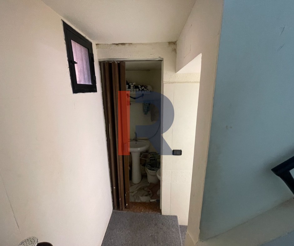 R9-3878 محل للبيع في شارع جميل عدرا – طرابلس، 64 م² — الصورة 3 من 9