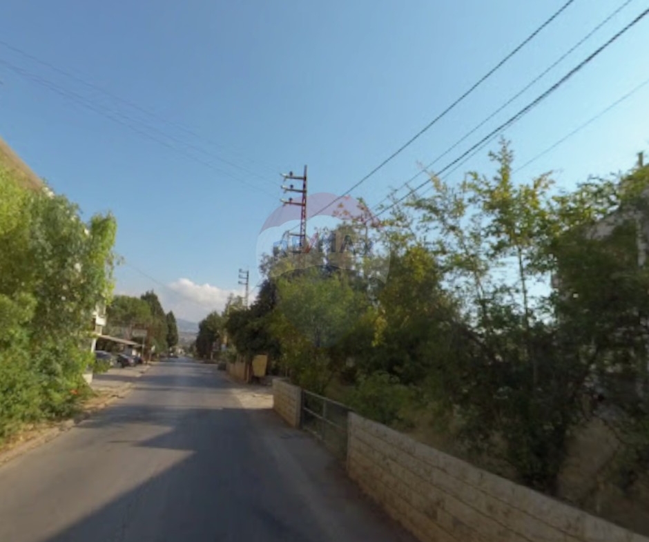 R9-3881 Land for Sale in Bterram – Koura, 7,256 m², Zoning 30/60 أرض للبيع في بطرام – الكورة، 7,256 م²، تنظيم 30/60 — Photo 3 of 4