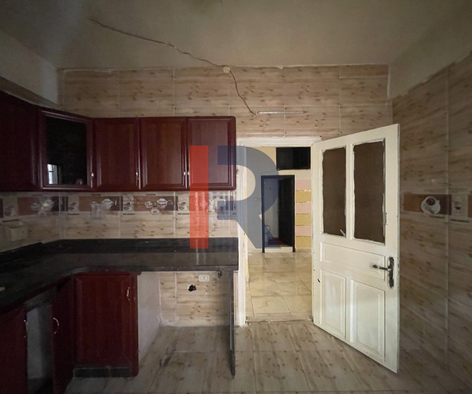 R9-3889 شقة للبيع في أبو سمرا طرابلس – ساحة سعدون، 140 م² — الصورة 3 من 14