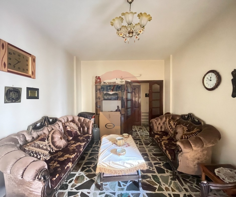 R9-3884 Apartment for Sale in Qobbeh – Tripoli, 140 m²شقة للبيع في القبة – طرابلس، 140 م² — Photo 4 of 11