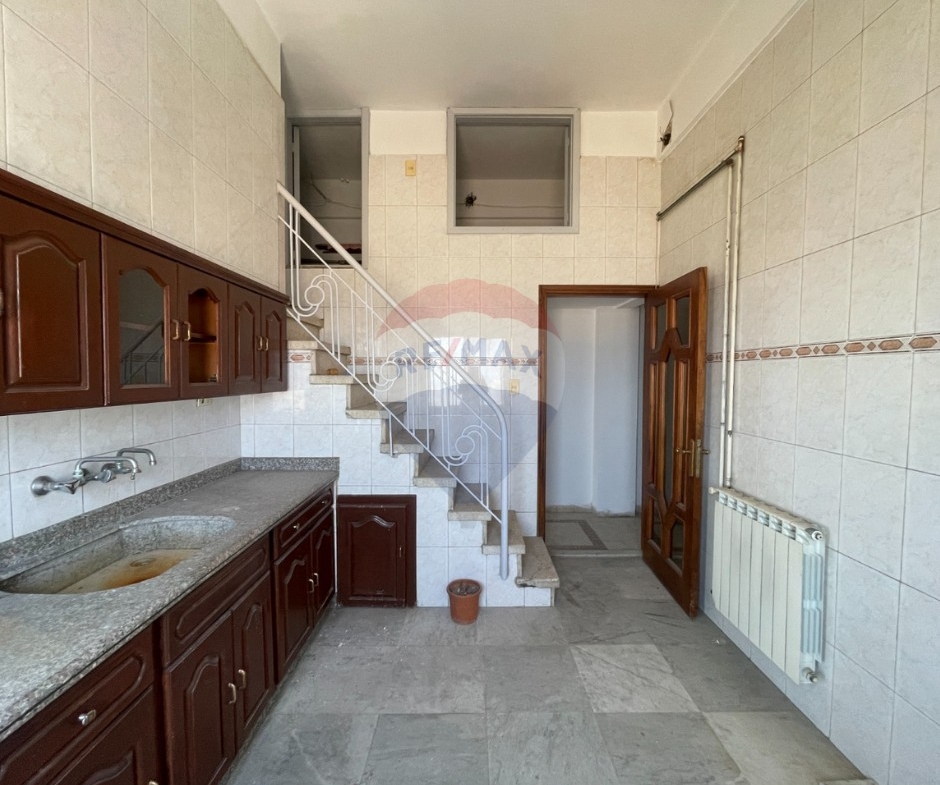 R9-3904 شقة للبيع في أبو سمرا – قرب قلعة طرابلس، 350 م² — الصورة 5 من 28