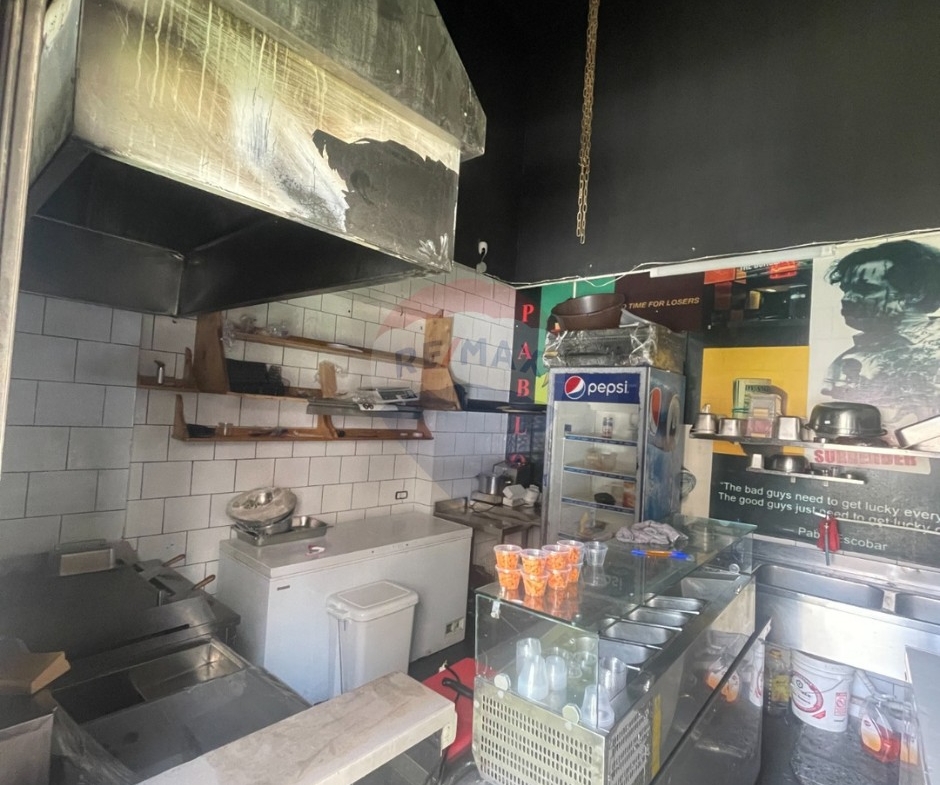 R9-3851 Running Burger Business – Maarad Street, Tripoli, Famous Brand, Equipment, Social Media, Brand Price $17,000مشروع براند برغر قائم – شارع المعرض طرابلس، معدات كاملة، حضور قوي على إنستغرام، سعر العلامة 17,000 دولار — Photo 7 of 10